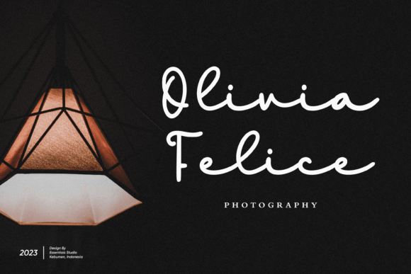 Evelyne Font - Preview 2