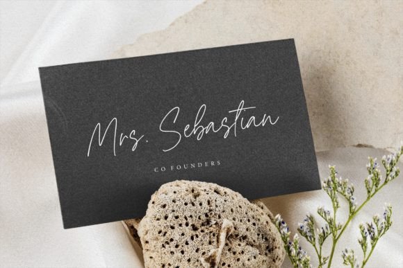 Buenos Signature Font - Preview 1