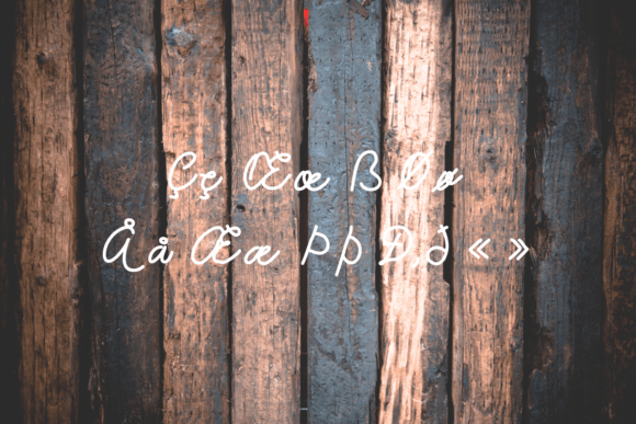 Efia Moplir Font - Preview 3