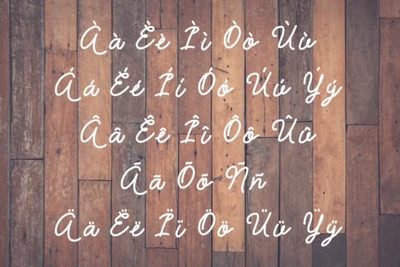 Efia Moplir Font - Preview 4