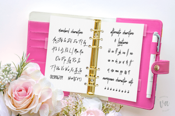 Fluttered Lashes Font - Preview 3