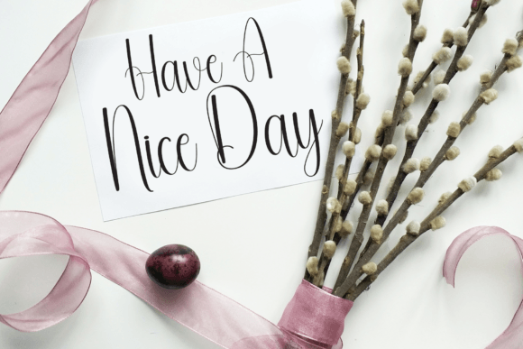 Friday Font - Preview 2