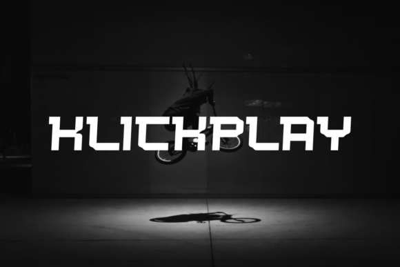 Duerplay Font - Preview 3