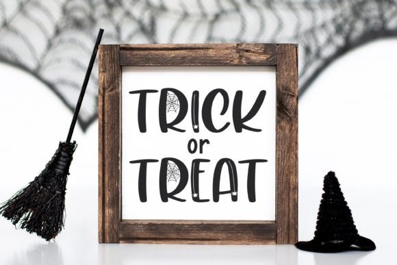 Creepy Crawler Font PNG with transparent background - Preview 2