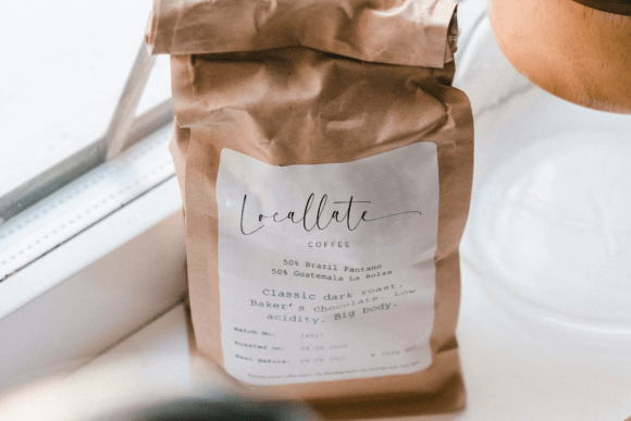 Emillia Font - Preview 1