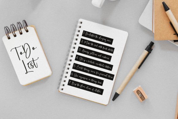 Monttoya Birdman Font font preview - 3