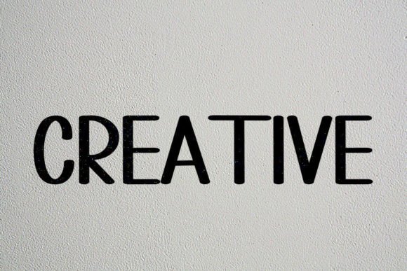 Design Font - Preview 1