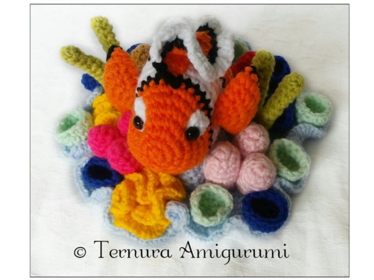 Clownfish with Corals Crochet Pattern