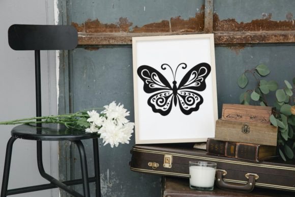 Butterfly Dreamscape Font - Preview 5