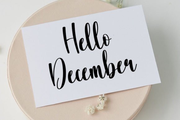 December Font - Preview 1