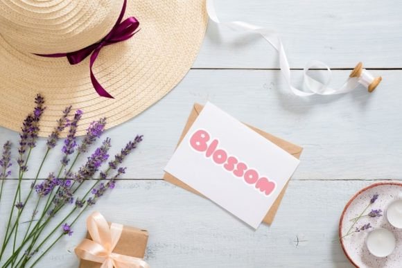 Blossom Retro Font - Preview 4