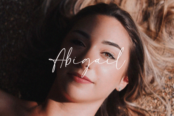 Senatheca Font PNG with transparent background - Preview 3