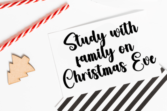 December Font - Preview 4
