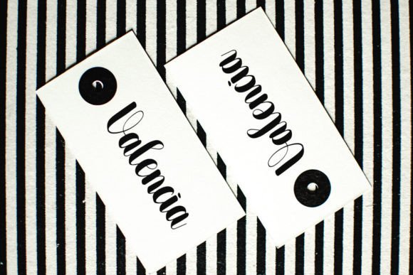 House Vintage Font - Preview 4