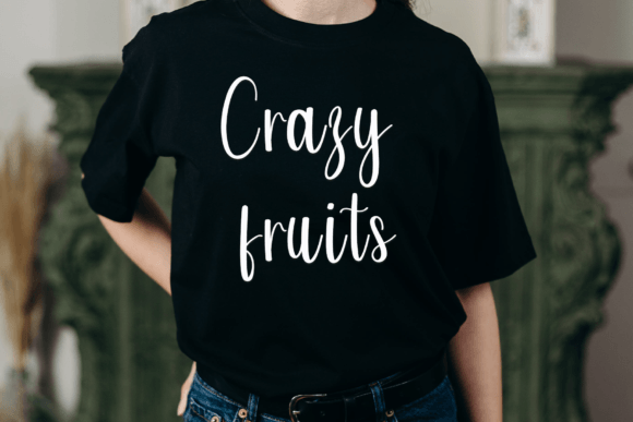 Cranberries Font - Preview 5