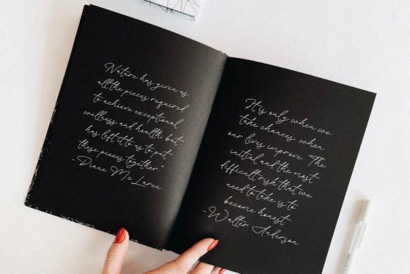 Floral Paradise Font - Preview 2