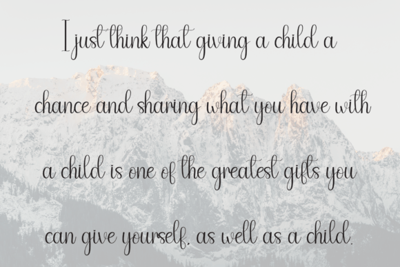 Santa Peaceful Font PNG with transparent background - Preview 5
