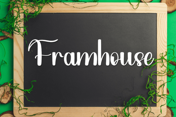 Holiday Font - Preview 5