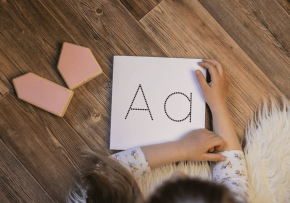 Dot Tracing Font - Preview 4