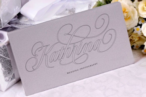 Bridgerton Outline Font - Preview 4
