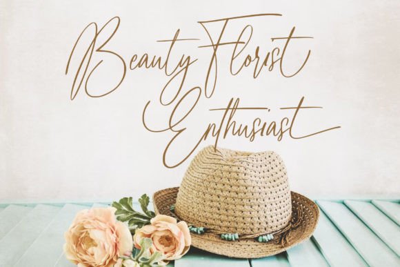 Claire Amoreth Font - Preview 4