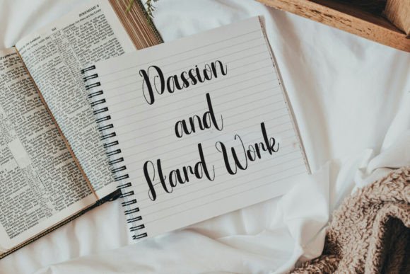 Graduate Font - Preview 4