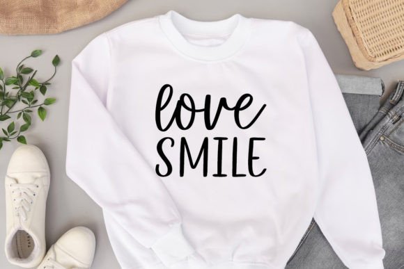 Camila Ashton Font - Preview 1