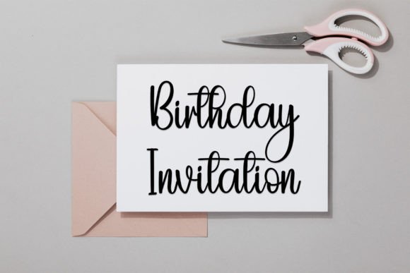 Holiday Font - Preview 4