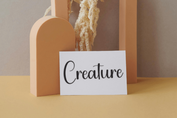 Creative Vintage Font - Preview 1