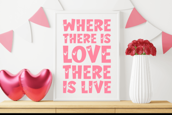 Flaying Lovely Font - Preview 2