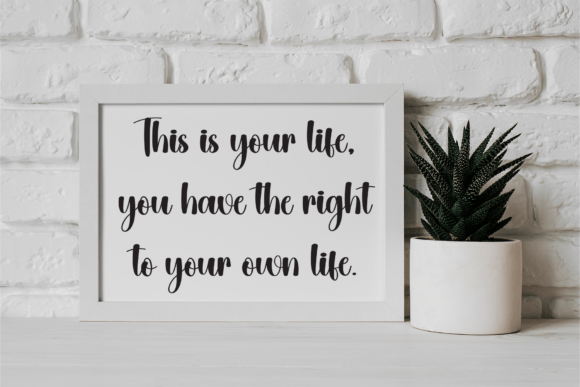 Butterfly Font - Preview 2
