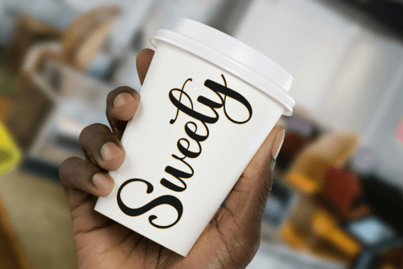 Creative Fabrica Font - Preview 1
