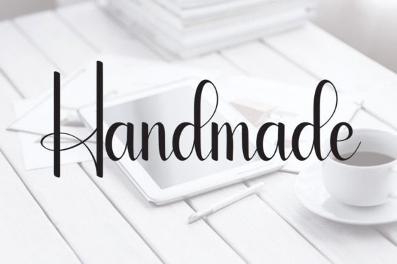 Family Font - Preview 1