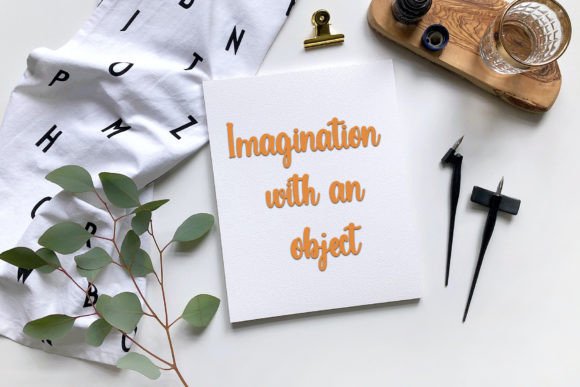 Holiday Font - Preview 3