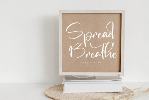 Majestica Kingdera Font PNG with transparent background - Preview 3