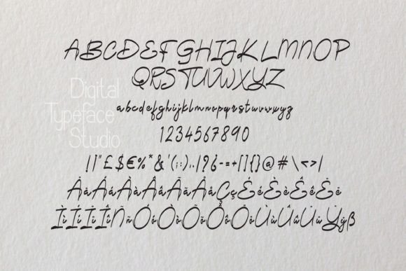Fergus Font - Preview 1
