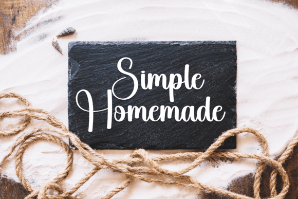 Bridgerton Font - Preview 4
