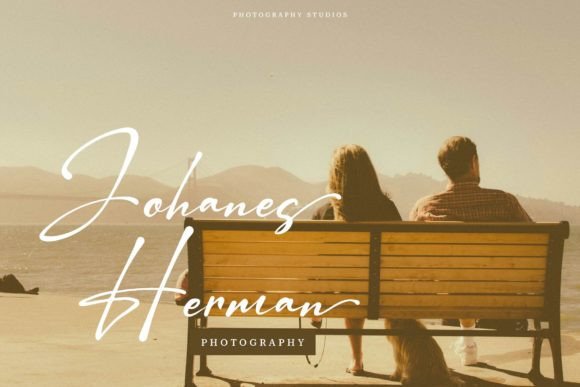 Barettiny Monteilo Font PNG with transparent background - Preview 1