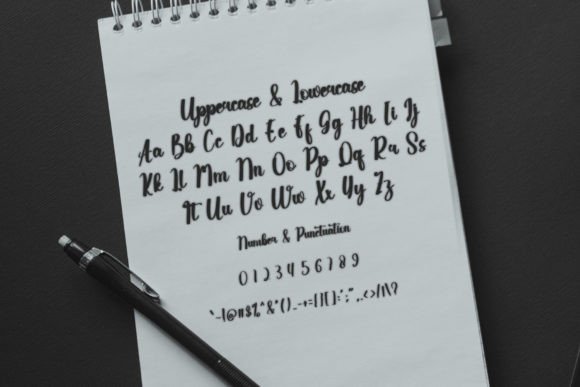 Hello Bulky Font - Preview 5