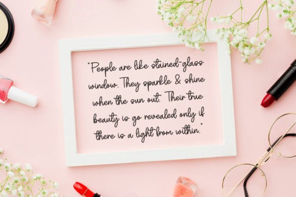 Caroline Font - Preview 1