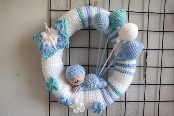 Newborn Baby Door Wreath Crochet Pattern
