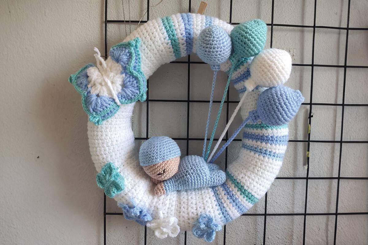 Newborn Baby Door Wreath Crochet Pattern
