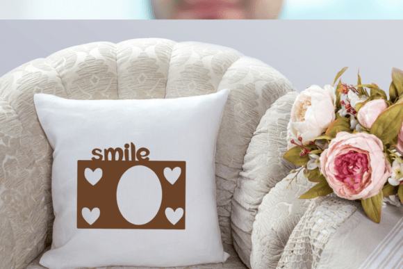 Hearts Frame Font - Preview 5