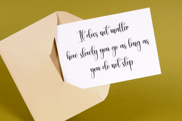 Eucalyptus Font - Preview 2
