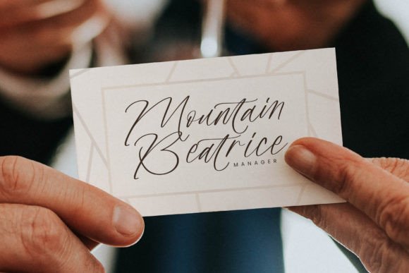 Barlinda Rainbow Font - Preview 6