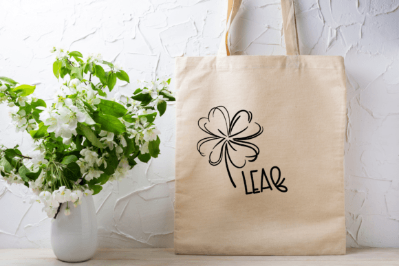 Clover Leaf Font - Preview 4