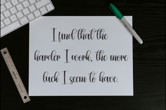 Christmas Calligraph Font - Preview 2