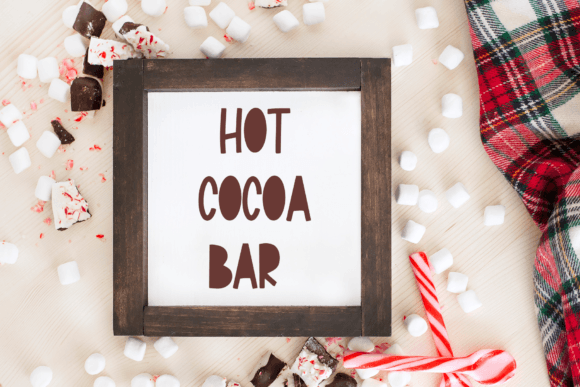 Holly and Jolly Font - Preview 4