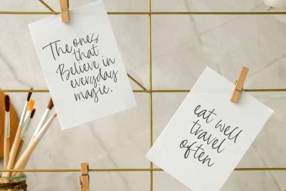 Betty Dolls Font - Preview 1
