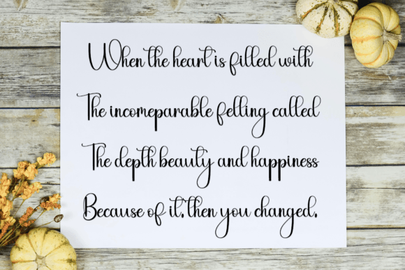 Holiday Christmas Font - Preview 5
